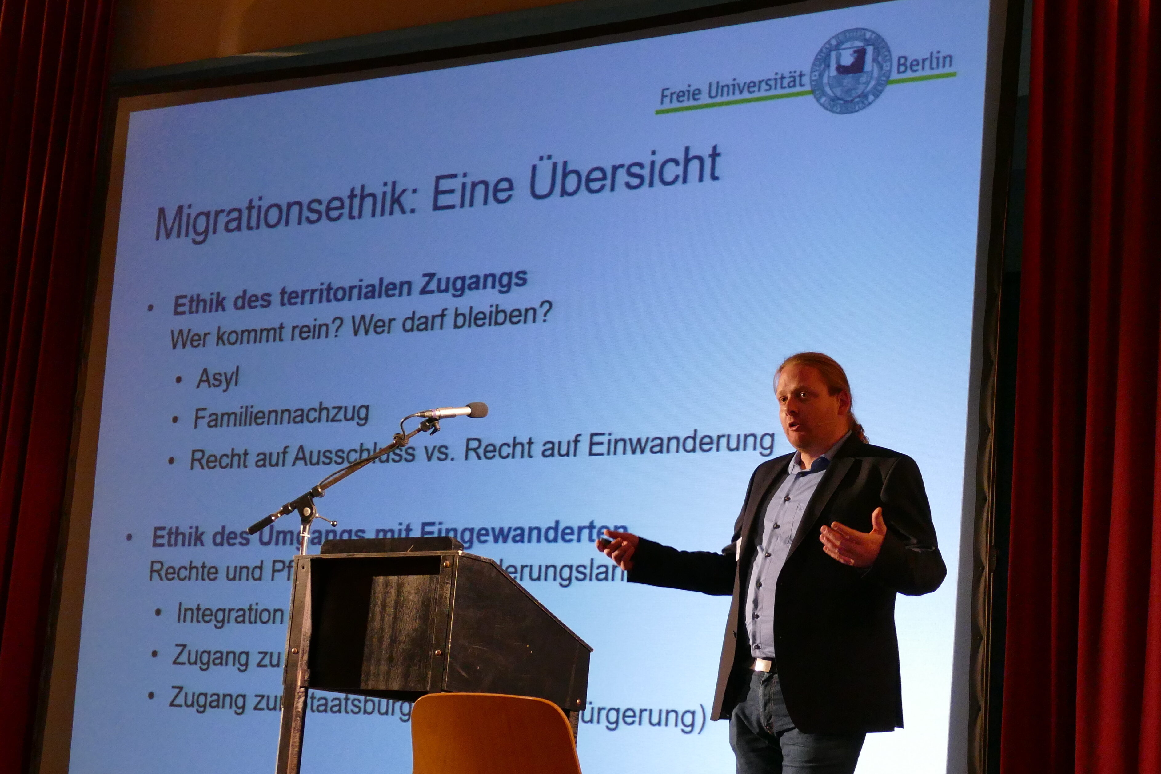 Dr. des. Andreas Cassee, Migrationsethiker, Zürich/Berlin