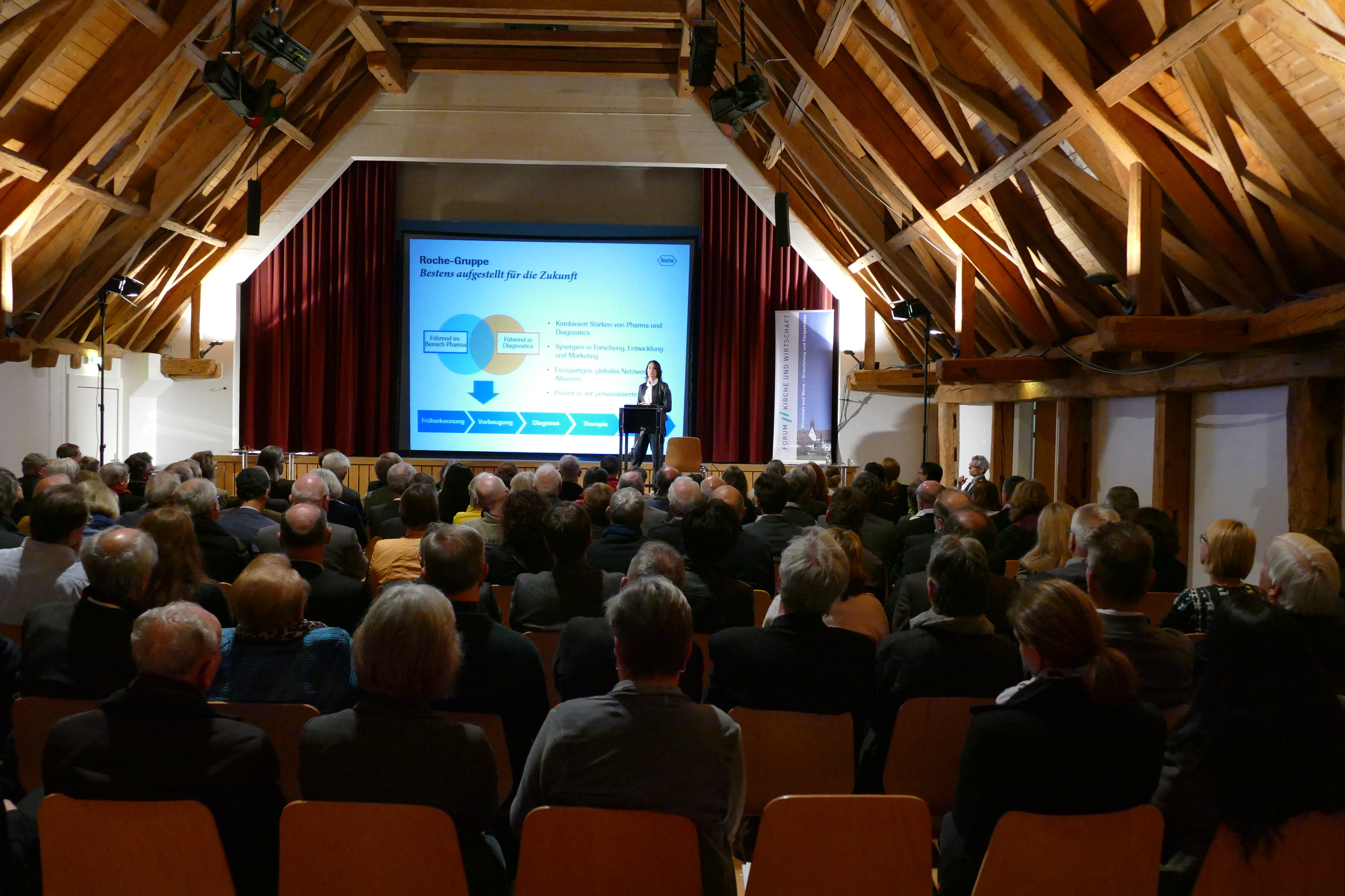 Podiumsdiskussion im Gemeindesaal Kappel am Albis.