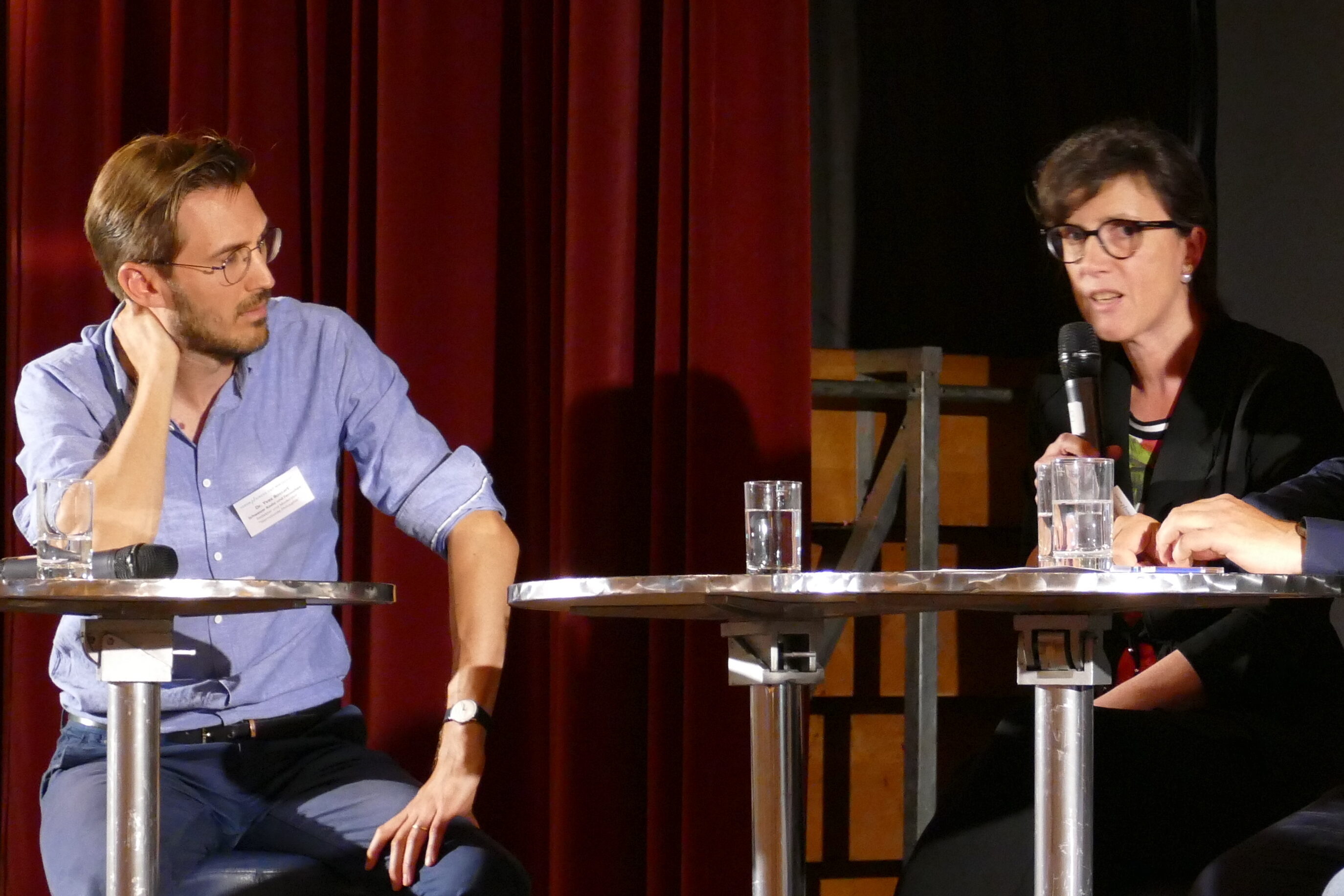Yves Bossart, Redaktor "Sternstunde Philosophie" SRF im Gespräch mit Simone Frömming, Microsoft Schweiz