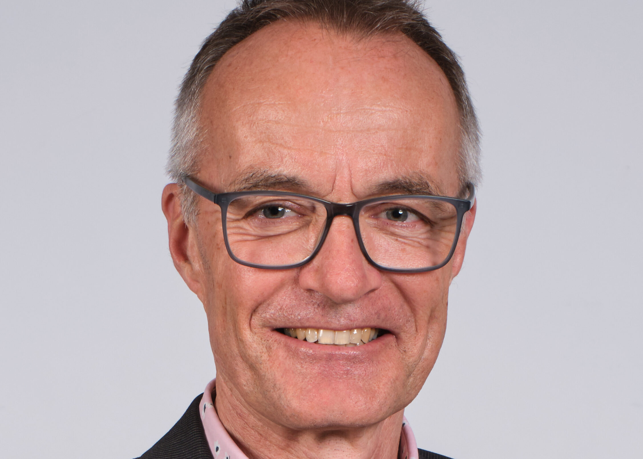 Dr. Patrick Renz